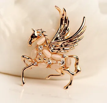 PUNANE MADU Loomade Ehted Kuldne Pegasus Hobune Sõle Valge / Värviline Opals Prossid